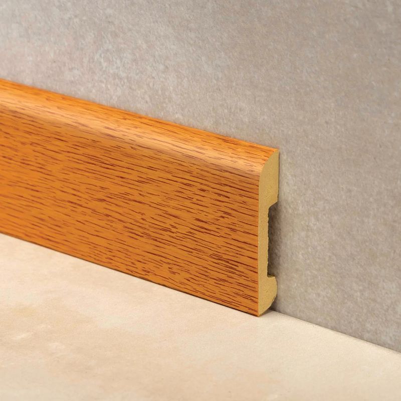 Guardapolvo Classic Ambar 70 mm x 10 mm x 2,4 m