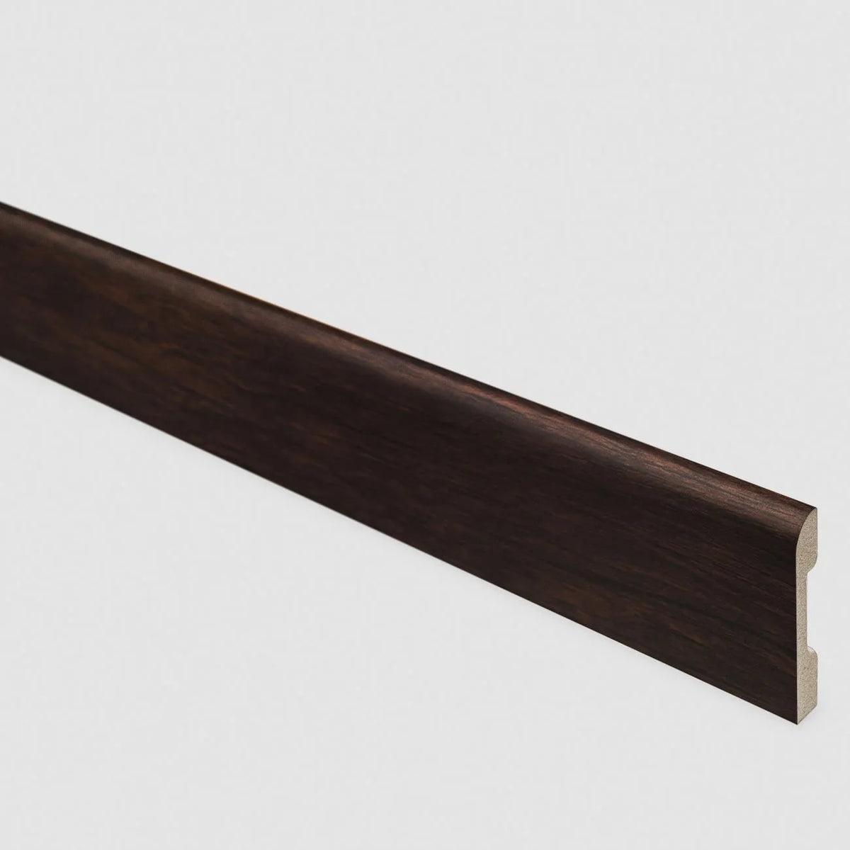 Zócalo Classic Roble Oscuro 70 mm x 10 mm x 2,4 m