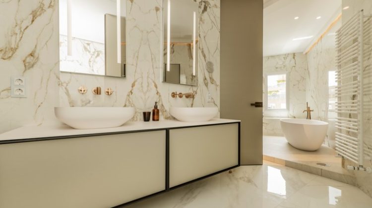 Porcelanato para baños: Una opción ideal y moderna
